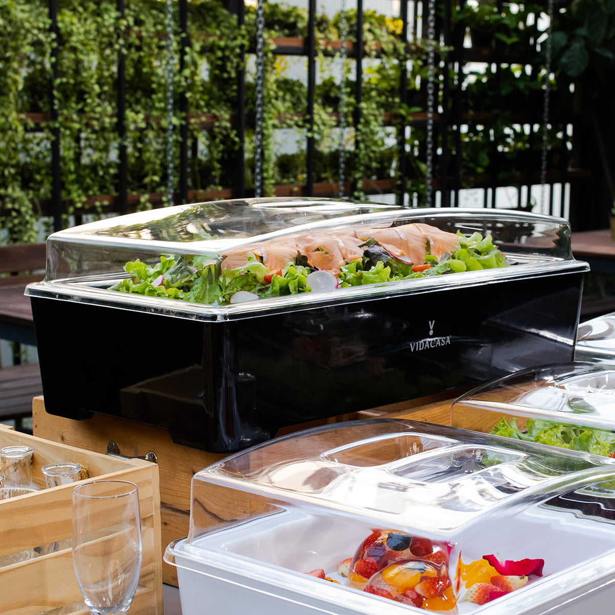 Food covers are essential for good temperature and hygiene control. Classic food covers are designed specifically made for Vidacasa® Classic buffetware equipment.  Made with lightweight ultra clear plastics.
